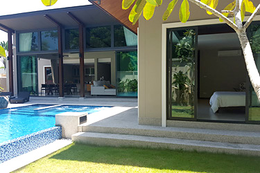 Garden, Pool and Terrace Area